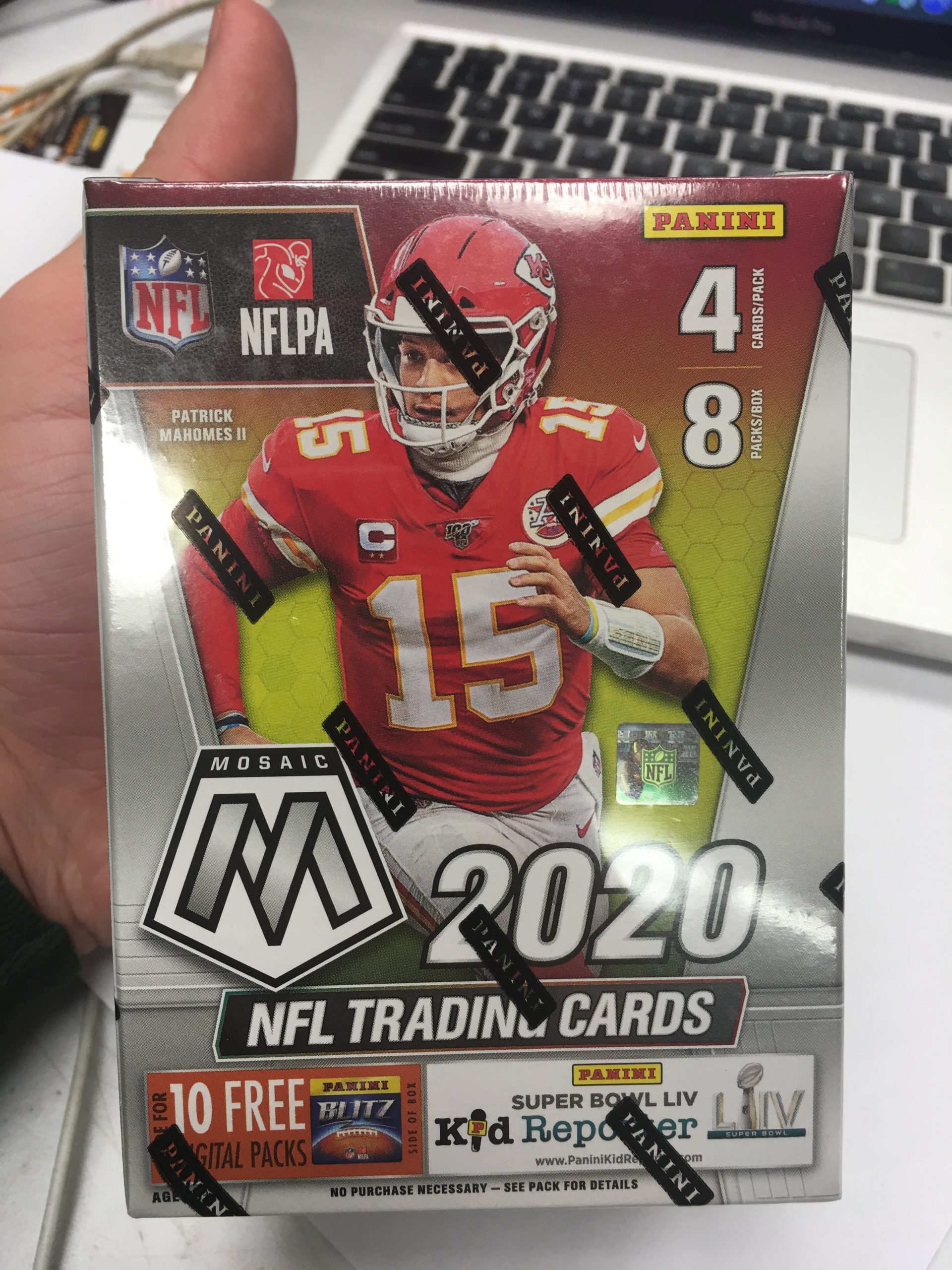 Pat Mahomes on a Mosaic 2020 NFL Blaster Box